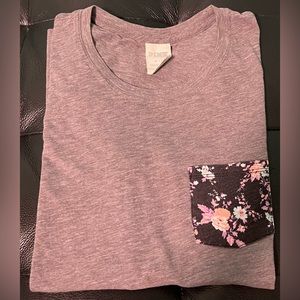 Pink tee, size M, excellent condition